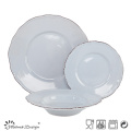 Ensemble de dîner en relief 18PCS avec conception classique à bord brossé